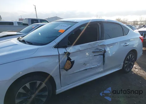 2018 Nissan Sentra Sr z USA, uszkodzony, nr VIN 3N1AB7AP8JY257386